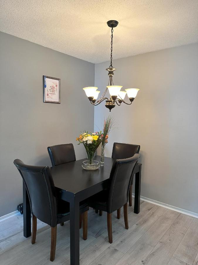 Castlerooms Homestay Ottawa Exterior foto